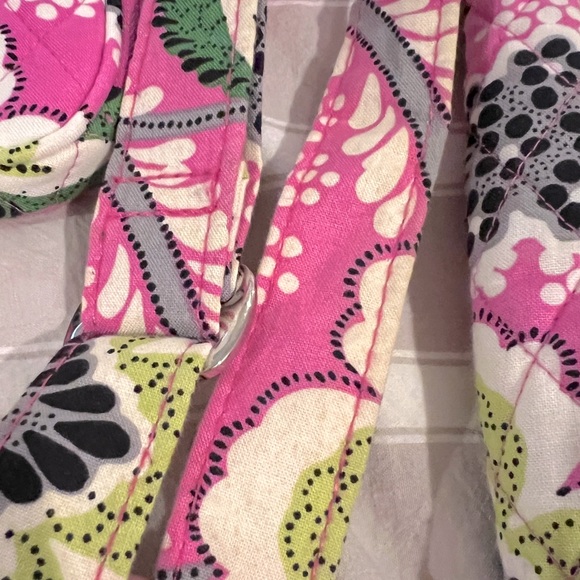 Vera Bradley retired print crossbody bag with matching wallet and zippered pouch - Picture 2 of 2